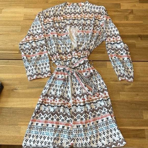 Roller Rabbit Chalet Axel Robe - Picture 2 of 7